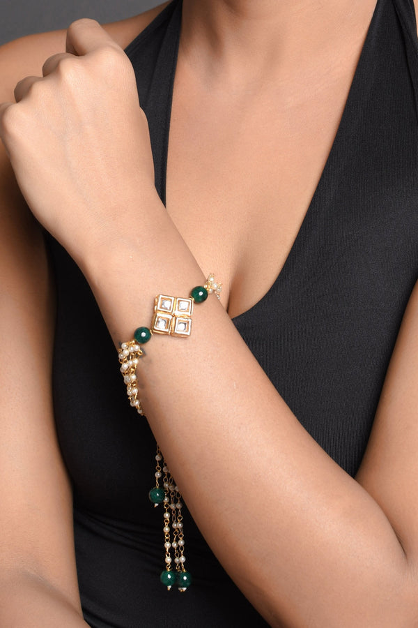 Women's Classic Gold Tone Kundan Inspired Pearl Bracelet - Femizen